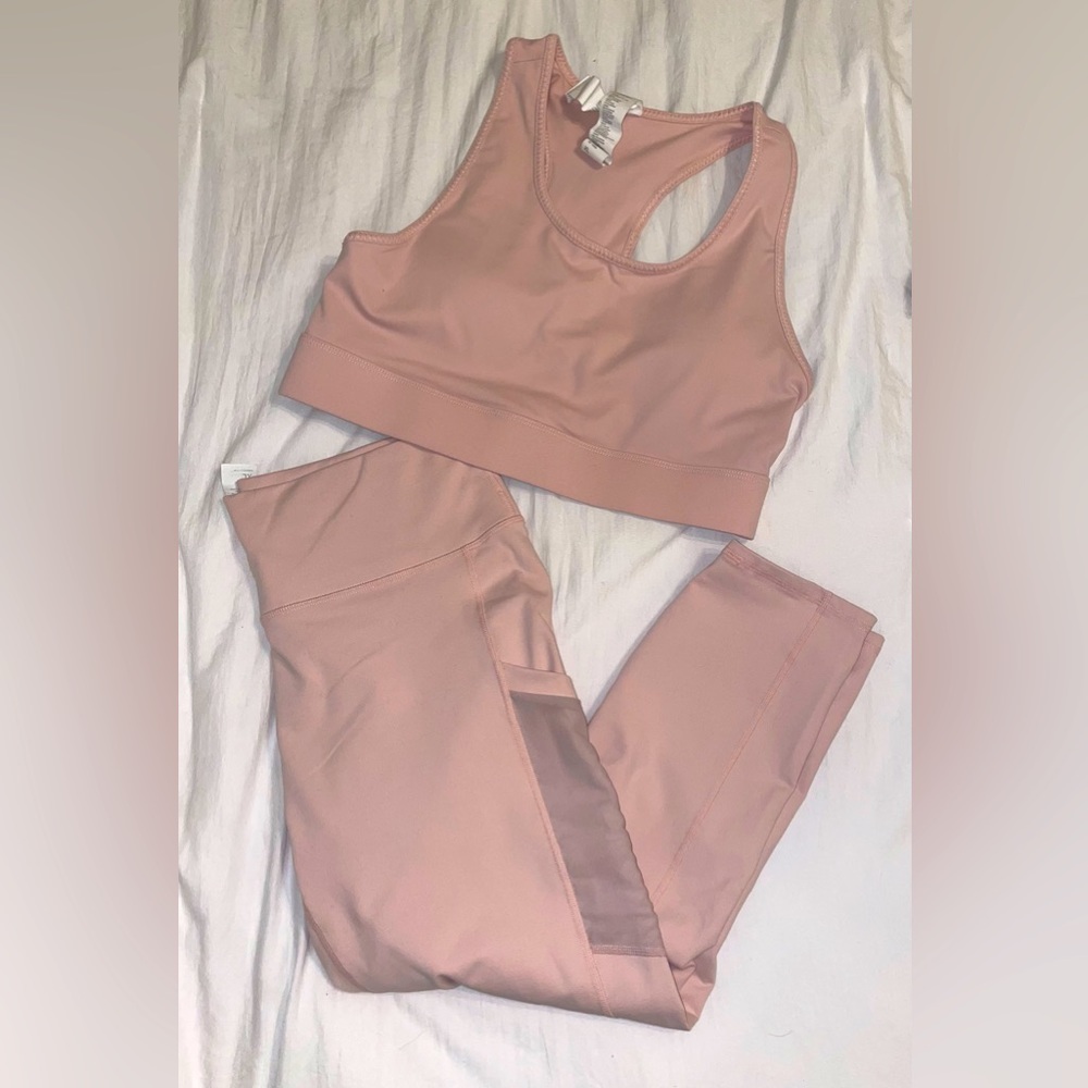 Fabletics Leggings and Sports Bra Set in Pearl Pink